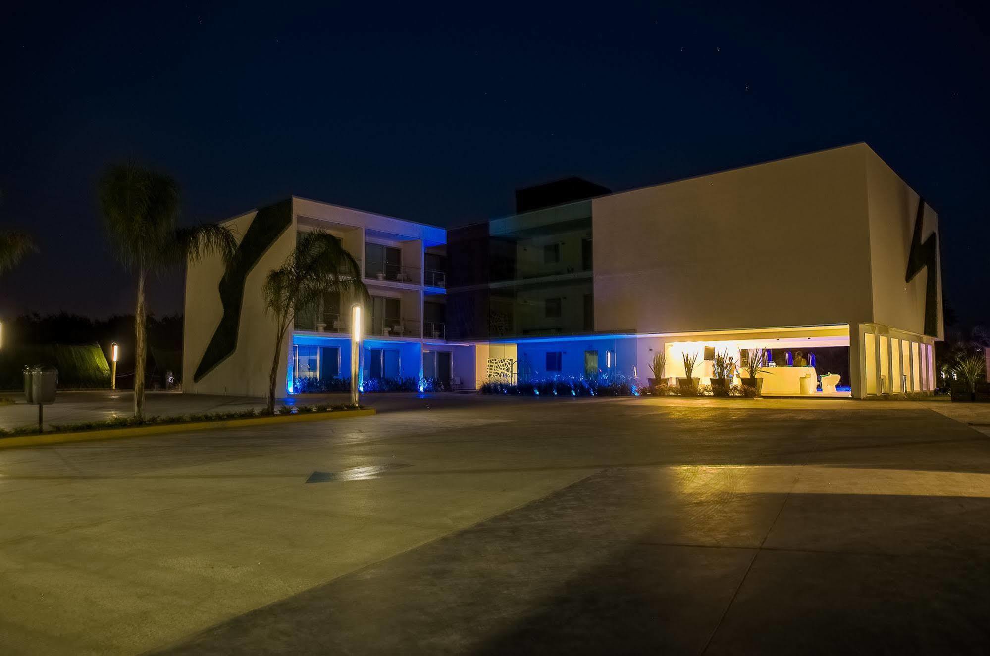 Hotel Aqua Spa & Resort Martinez de la Torre Exterior photo